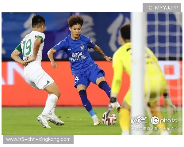 武汉三镇利用节奏突然变速撕裂防守结构